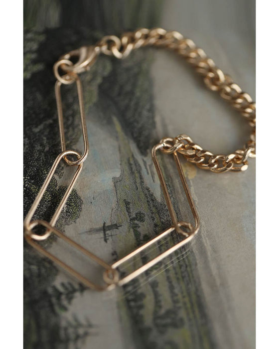 二面性をもつハーフデザインチェーンブレスレット