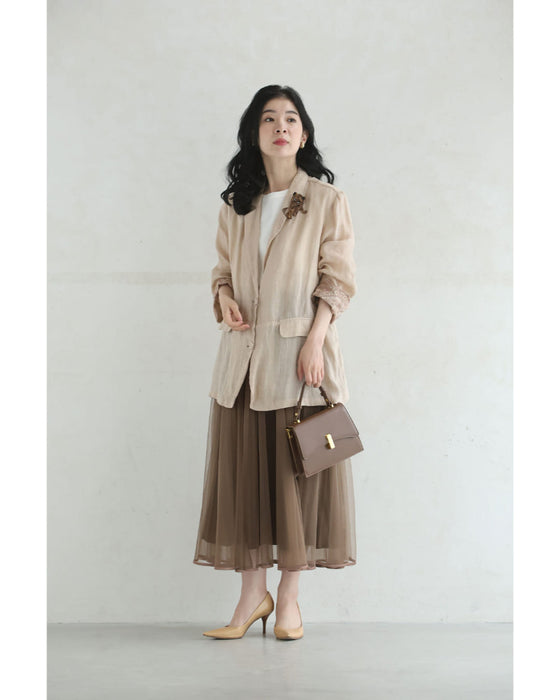 私に歩み寄るアニマルブローチ