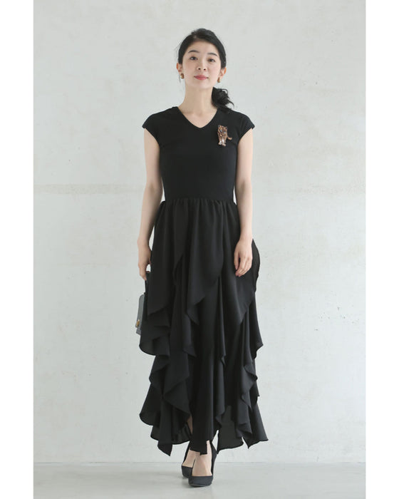 私に歩み寄るアニマルブローチ