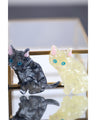 青い目のミルキーな猫ちゃんブローチ