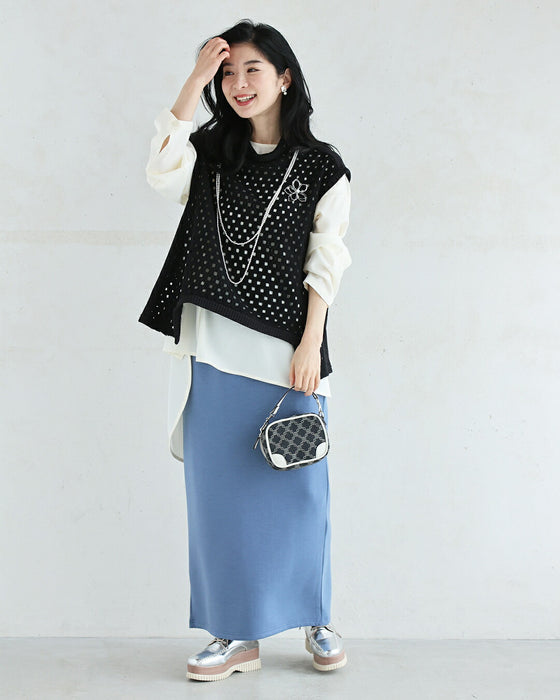 オシャレ度アップする重ね着用編みニットベスト