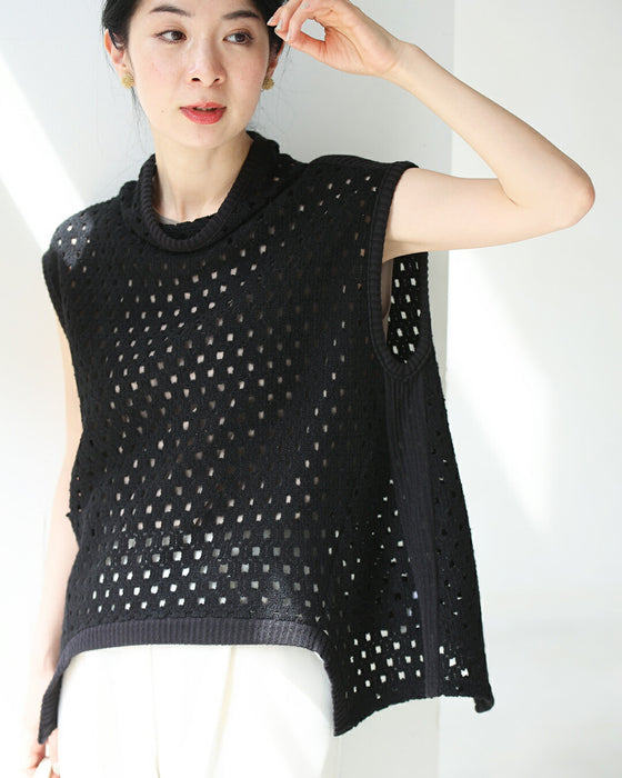 オシャレ度アップする重ね着用編みニットベスト