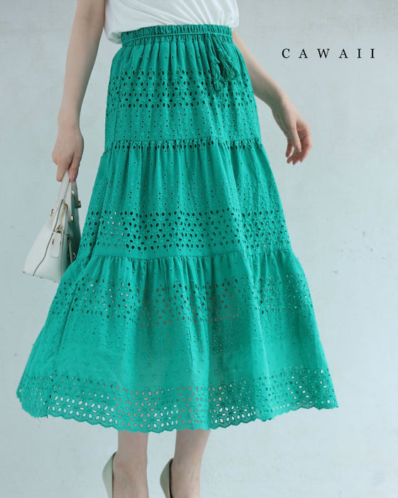 鮮やかグリーンのパンチングレースミディアムスカート(紐付き)