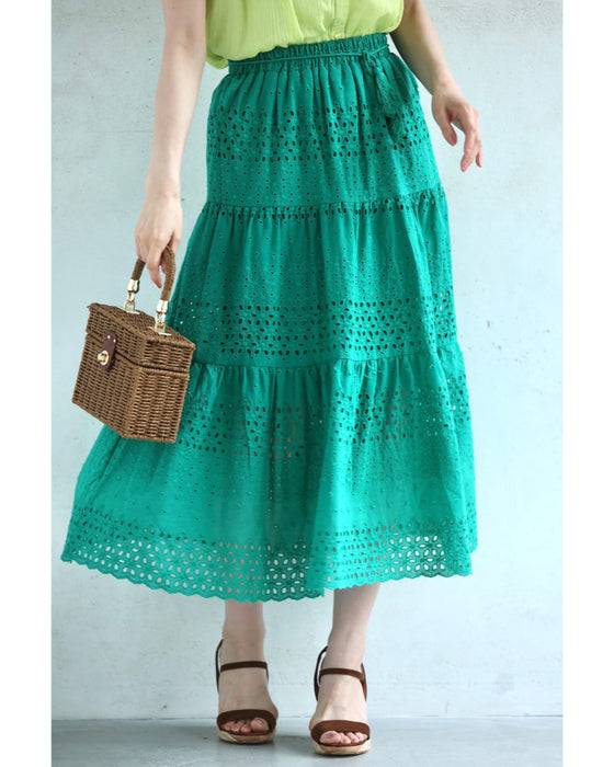 鮮やかグリーンのパンチングレースミディアムスカート(紐付き)