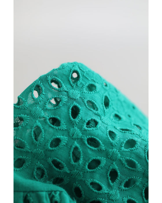 鮮やかグリーンのパンチングレースミディアムスカート(紐付き)