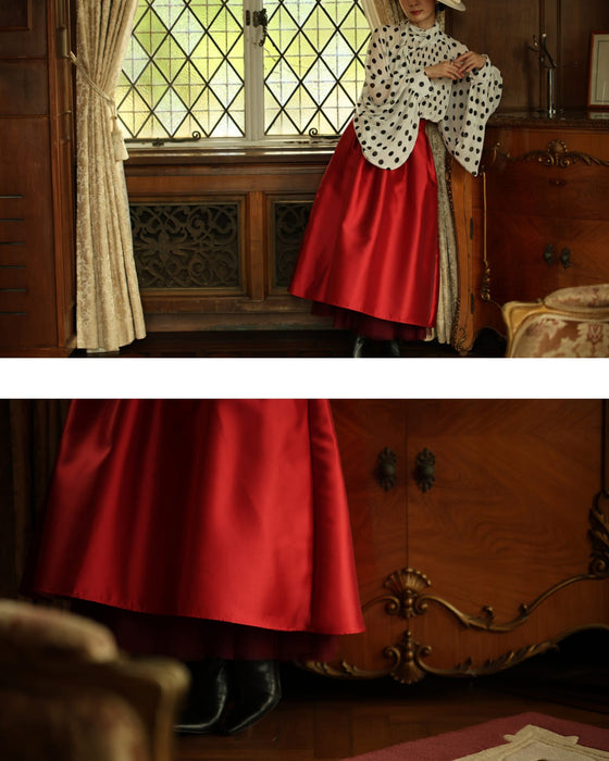 ラグジュアリーな艶紅タックミディアムスカート