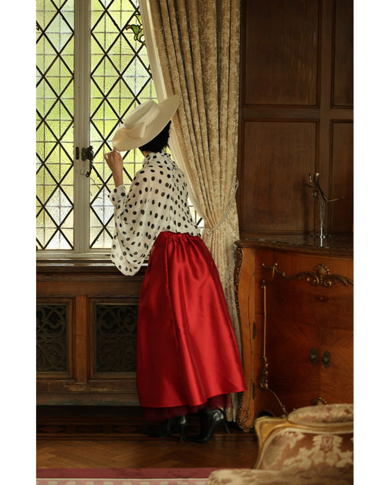 ラグジュアリーな艶紅タックミディアムスカート