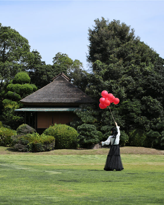 たっぷりふわふわドットチュールロングスカート