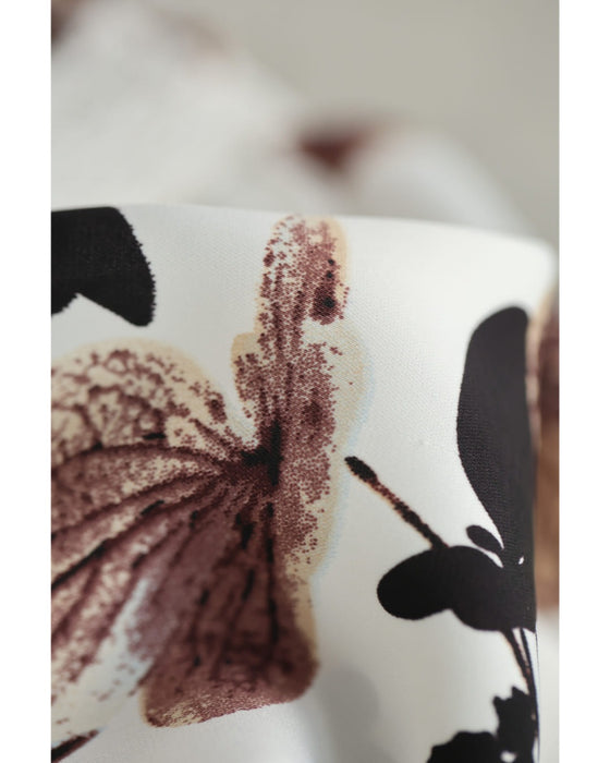 凛と咲く深みカラーの花柄ミディアムワンピース(紐リボン付き)