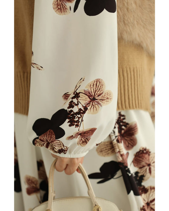 凛と咲く深みカラーの花柄ミディアムワンピース(紐リボン付き)