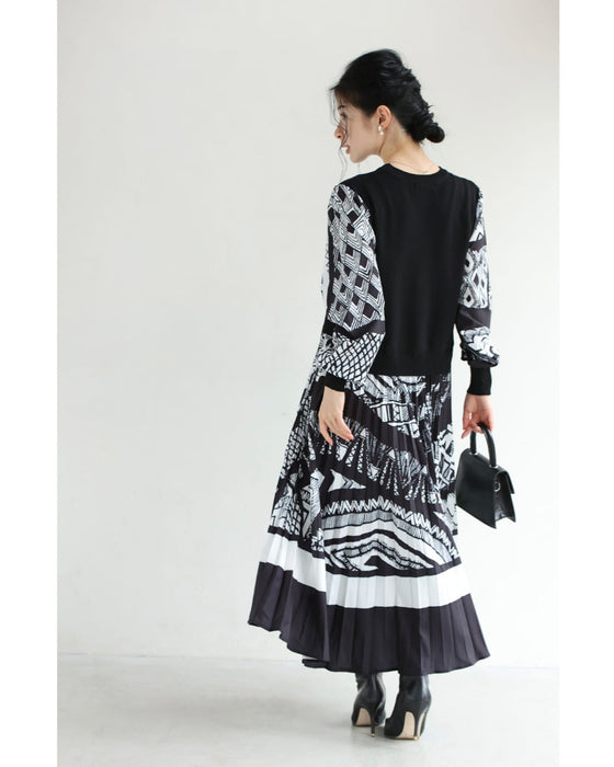 モノトーンなアートが広がるドッキングニットロングワンピース