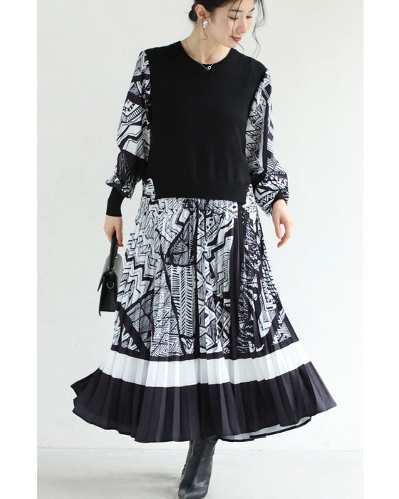 モノトーンなアートが広がるドッキングニットロングワンピース