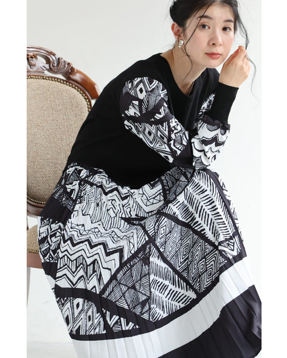 モノトーンなアートが広がるドッキングニットロングワンピース