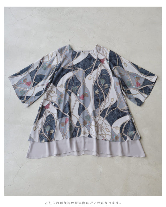 重なるデザインのスカーフ柄エアリーチュニック