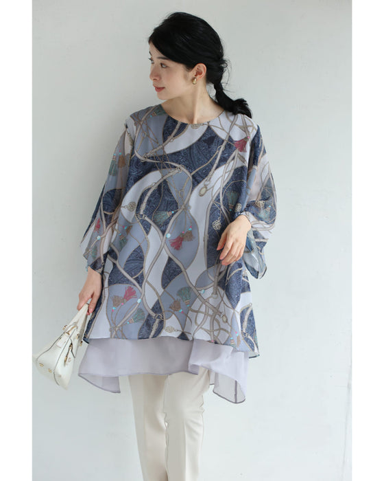 重なるデザインのスカーフ柄エアリーチュニック