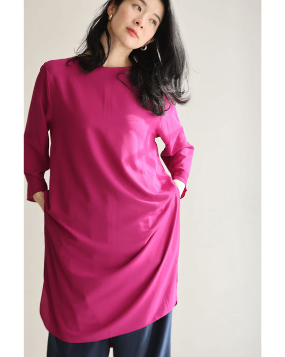 華やぎピンクのサイドスリットチュニック