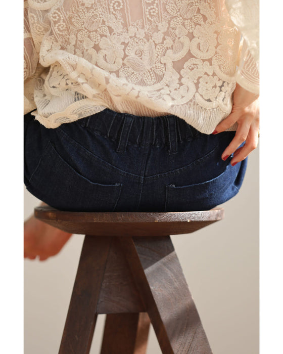 光に溶け込む華刺繍フレア袖ブラウストップス