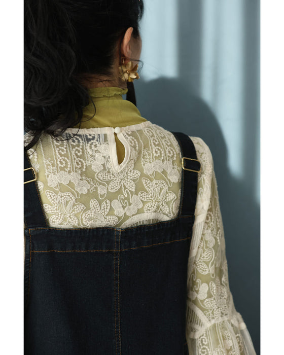 光に溶け込む華刺繍フレア袖ブラウストップス