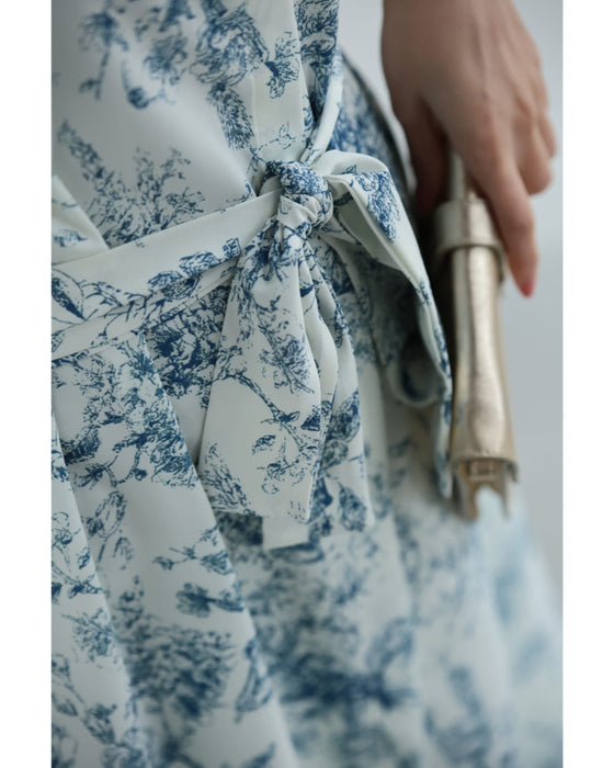 風にそよぐ植物デッサン柄ロングワンピース