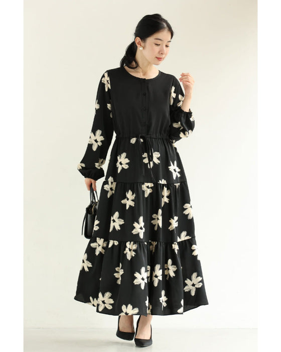 【予約商品】白い花のペイントアートロングワンピース