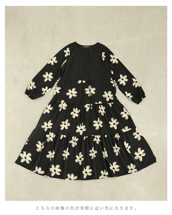白い花のペイントアートロングワンピース