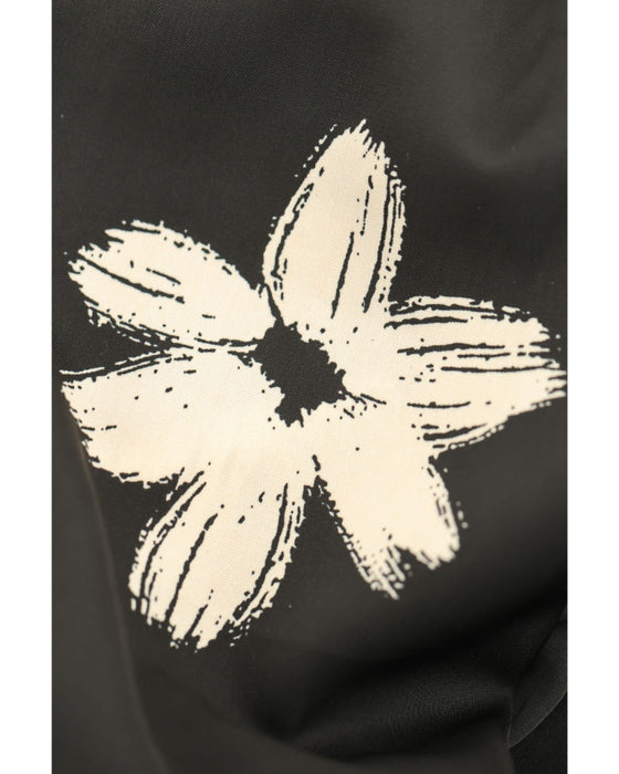 【予約商品】白い花のペイントアートロングワンピース