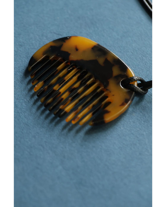 べっこう風コームのコードネックレス