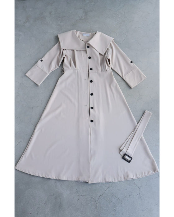 ビッグカラーのロングトレンチコート（ベルト付き）