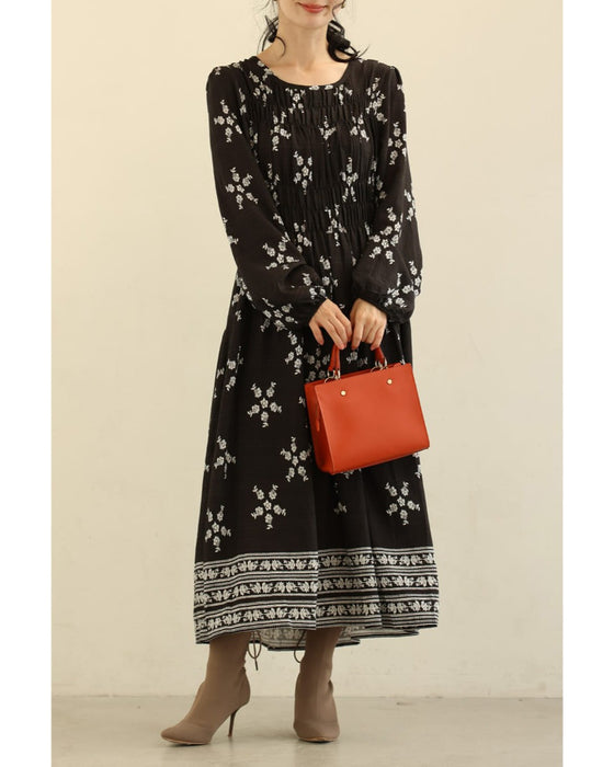 花と花を結ぶ胸元シャーリングミディアムワンピース