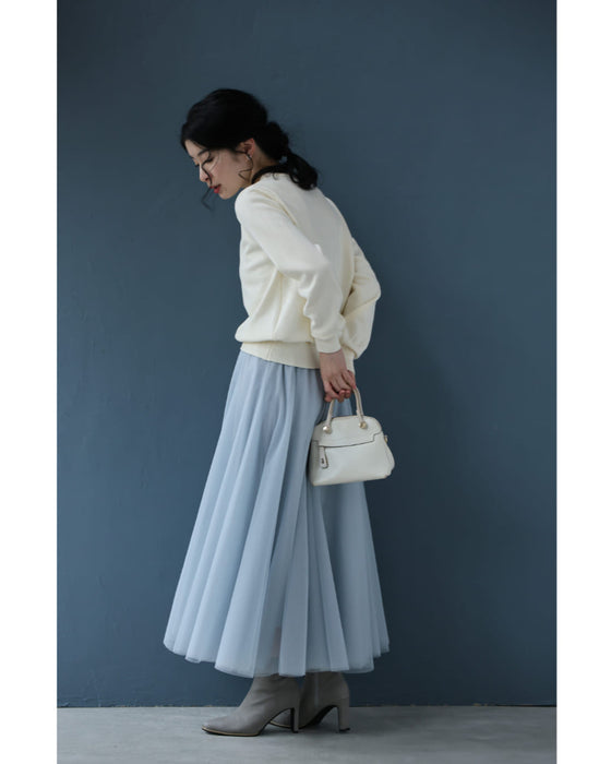 アシンメトリーなビジューネックニットプルオーバートップス（ブローチ付き）