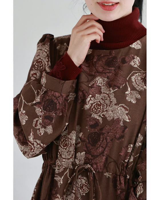 優雅なバラ描くショコラカラーミディアムワンピース