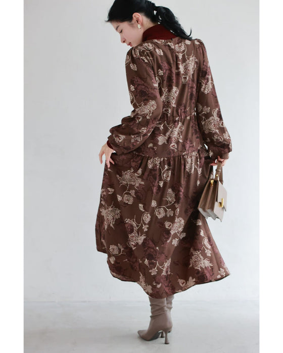 優雅なバラ描くショコラカラーミディアムワンピース