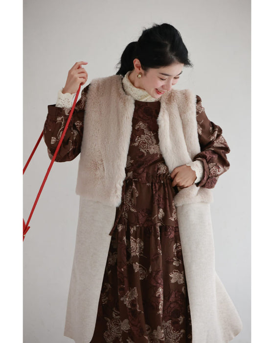 優雅なバラ描くショコラカラーミディアムワンピース