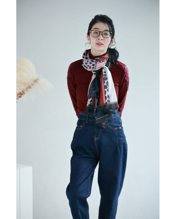 コーデに彩りを添えるアート柄シアーストール