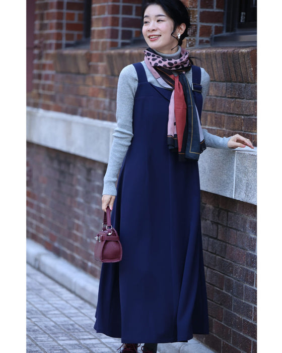 コーデに彩りを添えるアート柄シアーストール