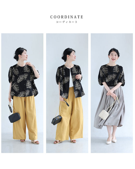 ささやかに煌めくリーフ刺繍のブラウストップス