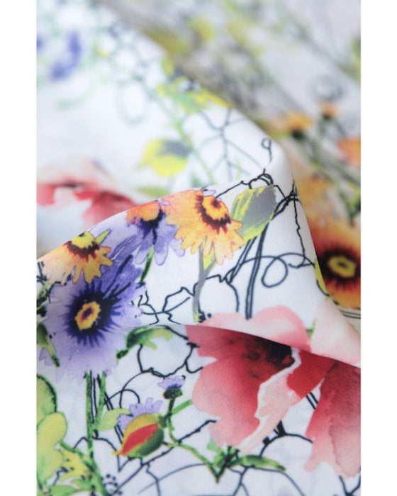 【アウトレット返品交換不可】香り立つような花々。フラワーガーデンミディアムワンピース