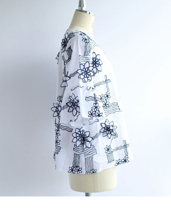 【アウトレット返品交換不可】優しく風に揺れる花が咲いたブラウス