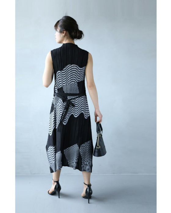 【アウトレット返品交換不可】マイナス5kg着痩せワンピース(紐ベルト付)