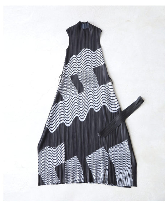 【アウトレット返品交換不可】マイナス5kg着痩せワンピース(紐ベルト付)