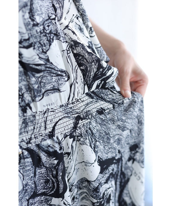 【アウトレット返品交換不可】ゆらゆら揺らめく墨流し柄ロングワンピース