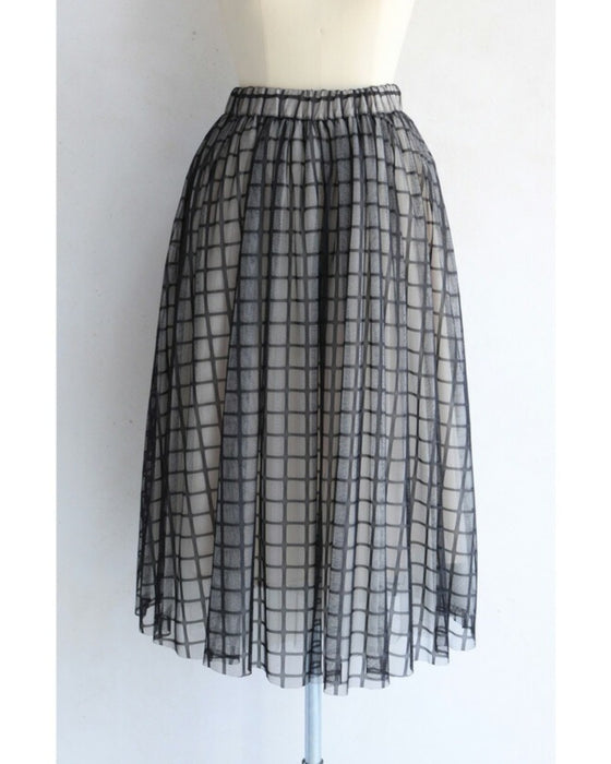 【アウトレット返品交換不可】格子チェックのふわり重なるチュールミディアムスカート黒ステンドガラススカート