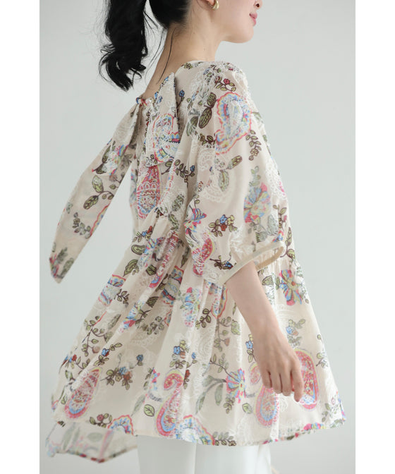 彩り溢れる花とペイズリーのAラインプルオーバートップス – ONE