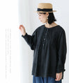 Elegant floral embroidery (fits S-4L)
