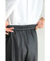 Fleece-lined leather pants that are easy for beginners to wear and won't get too hard