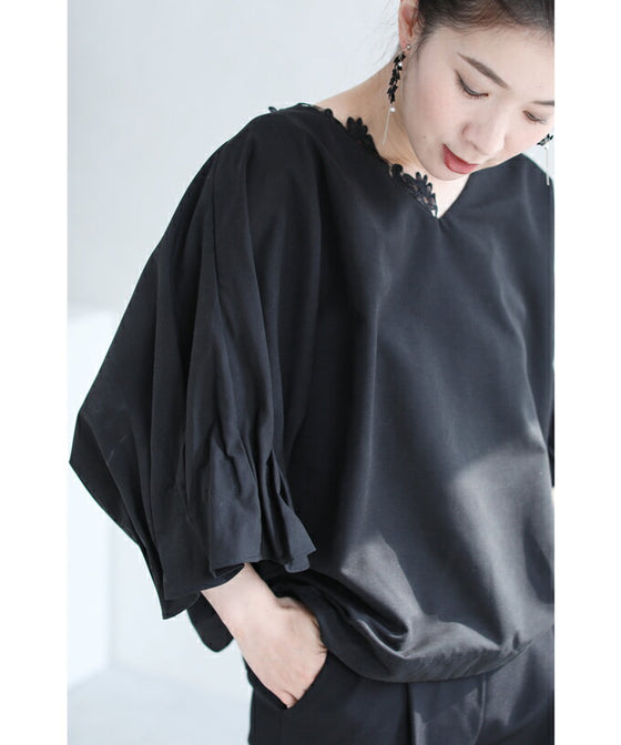 【セール商品返品交換不可】ふっくら花つぼみ袖のドルマンブラウストップス