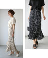 Be stylish with just one item! Glossy irregular polka dot skirt