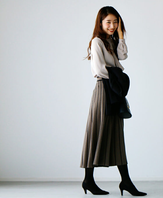 【セール商品返品交換不可】痩せ見えが叶うラインニットスカート