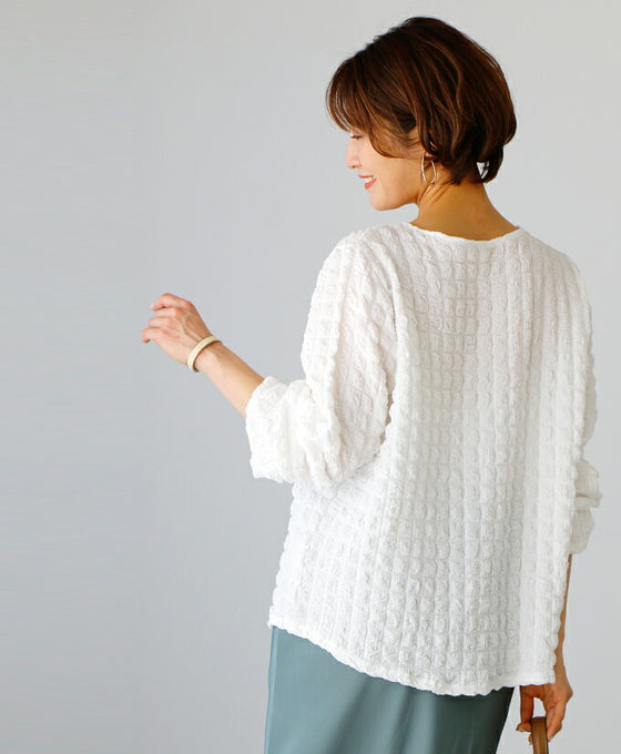 [Sale items cannot be returned or exchanged] Perfect for special occasions! A beautiful cut-and-sew adult three-dimensional top