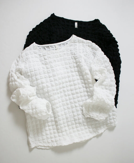 [Sale items cannot be returned or exchanged] Perfect for special occasions! A beautiful cut-and-sew adult three-dimensional top